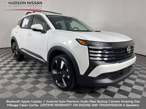 Aspen White Tri 2025 Nissan Kicks SR