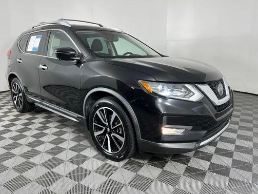 Magnetic Black 2018 Nissan Rogue SL