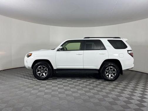 2024 Toyota 4Runner TRD Off Road
