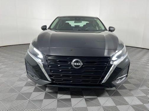 Super Black Clearcoat 2024 Nissan Altima 2.5 SV