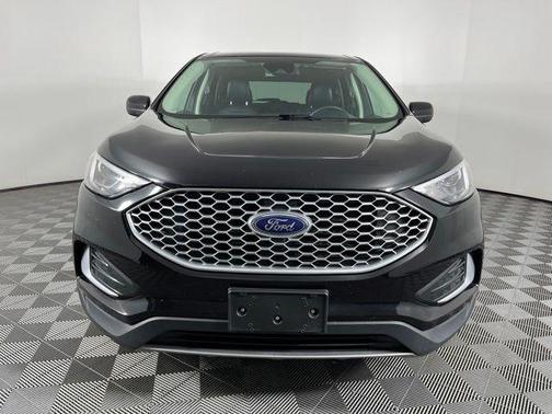 Black Metallic 2024 Ford Edge SEL