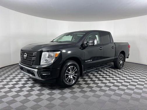 2024 Nissan Titan SV