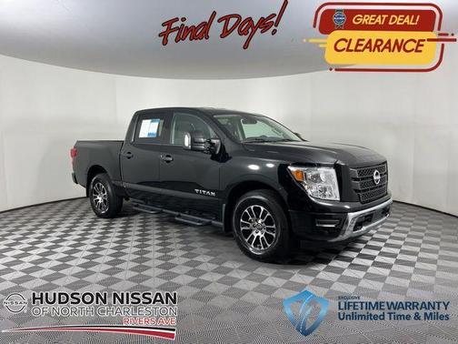 2024 Nissan Titan SV