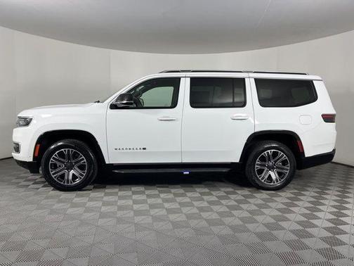 Bright White Clearcoat 2024 Jeep Wagoneer Series II