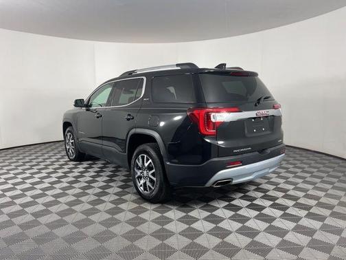 2022 GMC Acadia SLT