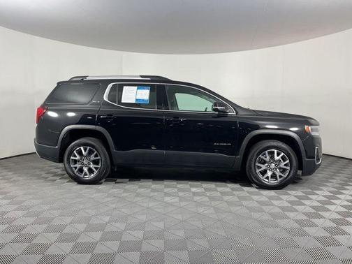 2022 GMC Acadia SLT