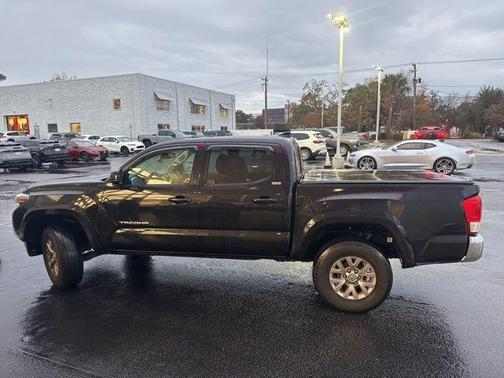 2017 Toyota Tacoma SR5