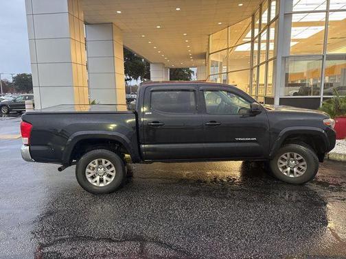 2017 Toyota Tacoma SR5