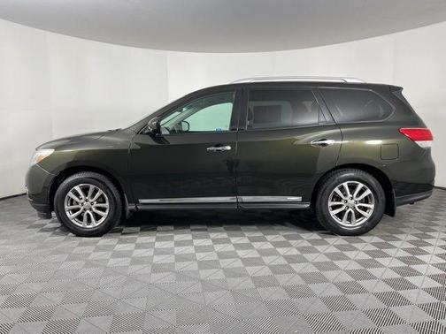 2016 Nissan Pathfinder SL