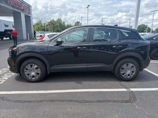 Super Black 2026 Nissan Kicks S
