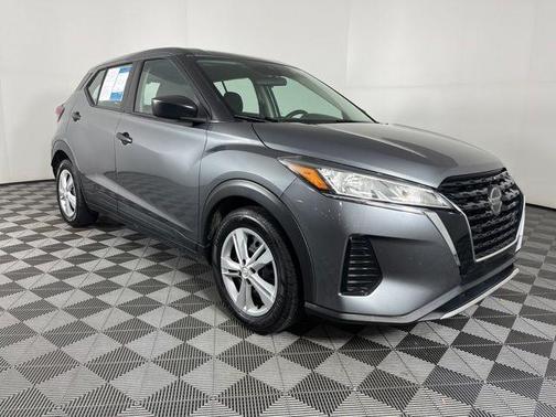 Gun Metallic 2021 Nissan Kicks S