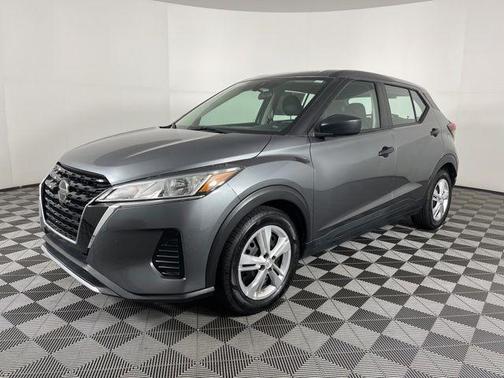 Gun Metallic 2021 Nissan Kicks S