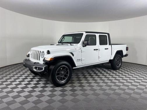 2023 Jeep Gladiator Overland