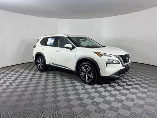 2022 Nissan Rogue SL