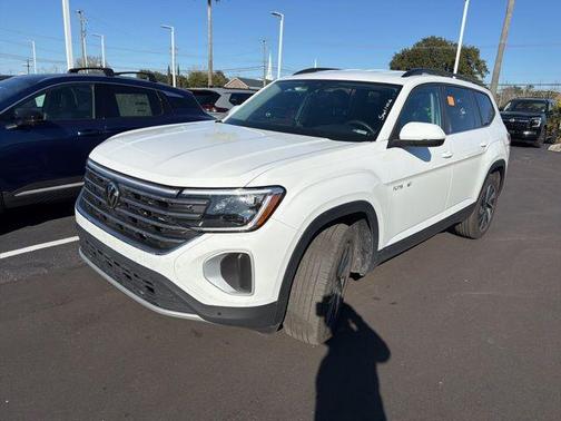 2025 Volkswagen Atlas 2.0T SE w/Technology