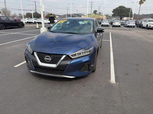 2023 Nissan Maxima SV