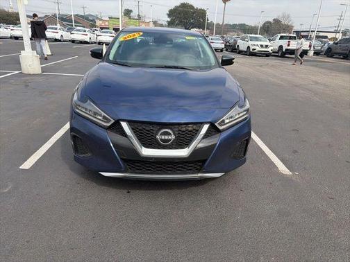 2023 Nissan Maxima SV