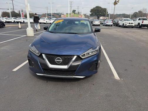 2023 Nissan Maxima SV