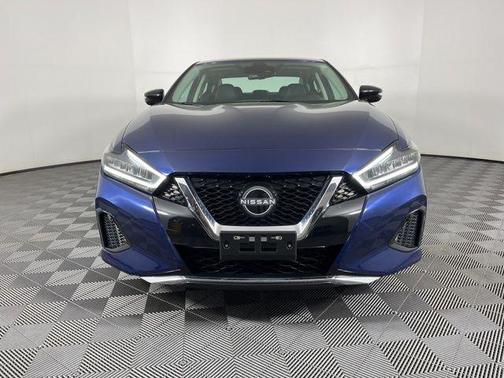 2023 Nissan Maxima SV