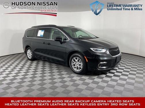 2022 Chrysler Pacifica Touring-L