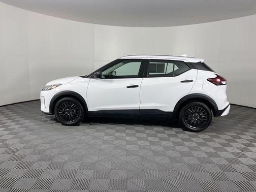 2021 Nissan Kicks S