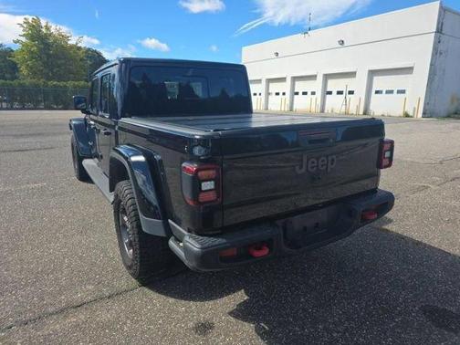 Black Clearcoat 2022 Jeep Gladiator Rubicon