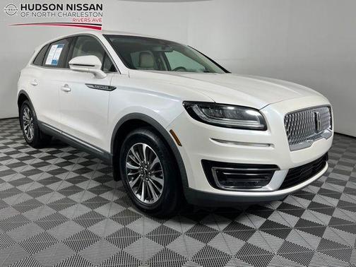 White Platinum Clearcoat Metallic 2019 Lincoln Nautilus Select