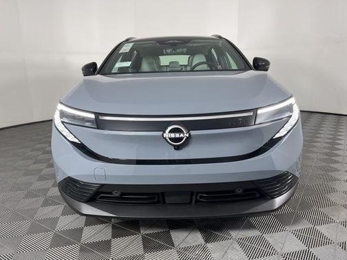 Boulder Gray Metallic 2026 Nissan Leaf PLATINUM+