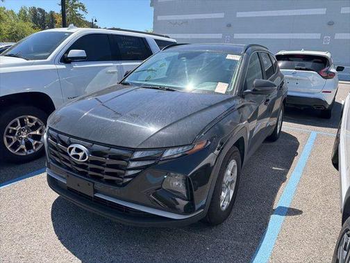 Black Pearl 2024 Hyundai TUCSON SEL