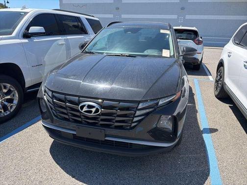 Black Pearl 2024 Hyundai TUCSON SEL