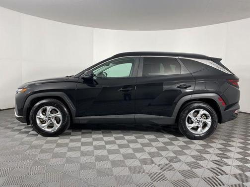 Black Pearl 2024 Hyundai TUCSON SEL