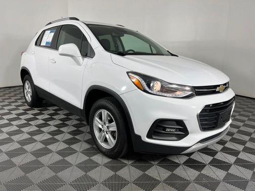Summit White 2020 Chevrolet Trax LT