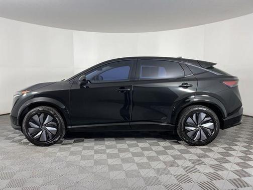 Black Diamond Pearl 2023 Nissan ARIYA ENGAGE