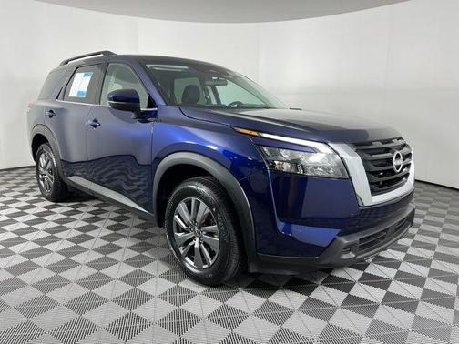 Deep Ocean Blue 2025 Nissan Pathfinder SV