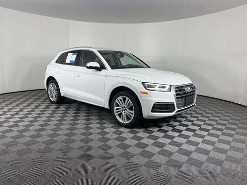 2020 Audi Q5 40 Premium Plus