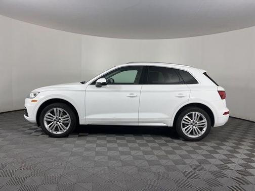 2020 Audi Q5 40 Premium Plus