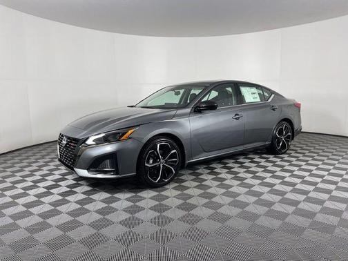 2025 Nissan Altima SR