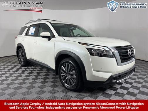 2024 Nissan Pathfinder SL