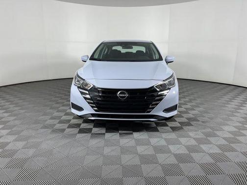 2023 Nissan Versa 1.6 SV