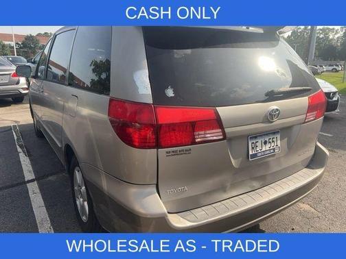 2004 Toyota Sienna XLE