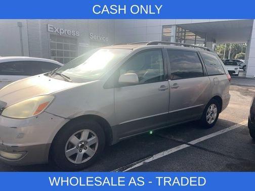 2004 Toyota Sienna XLE