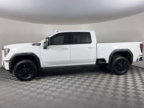 2024 GMC Sierra 2500 AT4