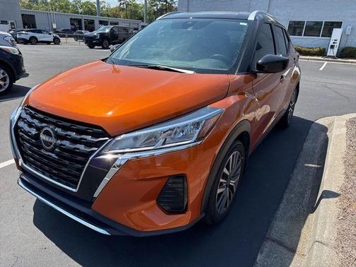 Monarch Orange / Super Black 2023 Nissan Kicks SV