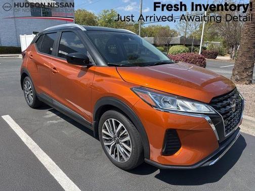 Monarch Orange / Super Black 2023 Nissan Kicks SV