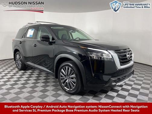2024 Nissan Pathfinder SL
