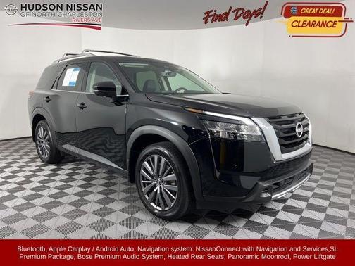 2024 Nissan Pathfinder SL