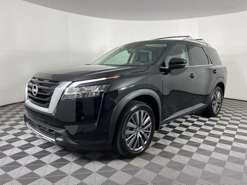 2024 Nissan Pathfinder SL