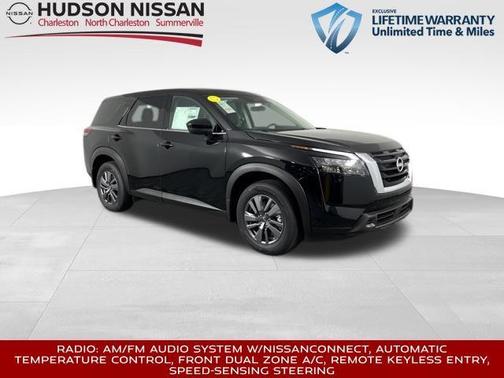 2025 Nissan Pathfinder S