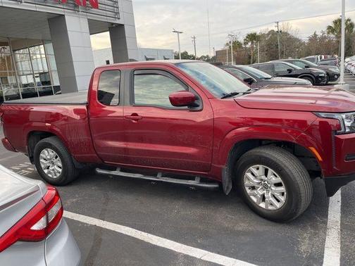 2023 Nissan Frontier SV