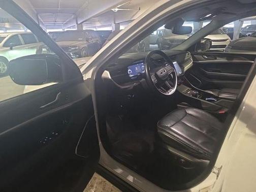 Bright White Clearcoat 2022 Jeep Grand Cherokee Limited